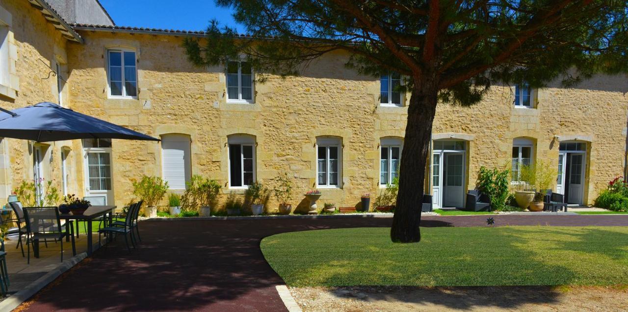 Gites Jardin-Darcy - Piscine Au Sel Bois Luaran gambar