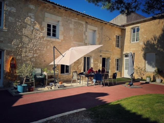 Gites Jardin-Darcy - Piscine Au Sel Bois Luaran gambar
