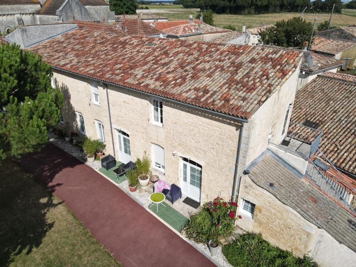 Gites Jardin-Darcy - Piscine Au Sel Bois Luaran gambar