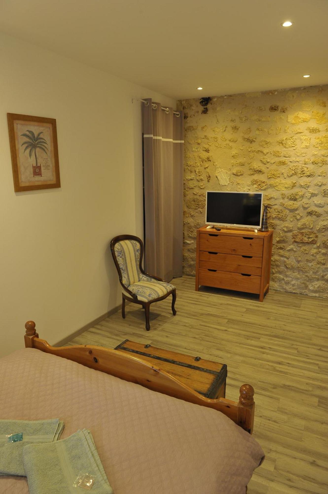 Gites Jardin-Darcy - Piscine Au Sel Bois Luaran gambar